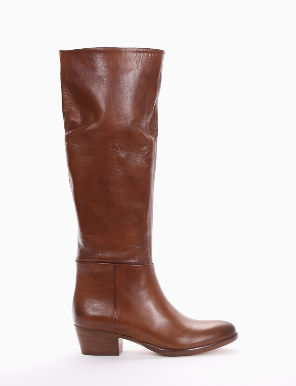 Low heel boots heel 4 cm brown leather