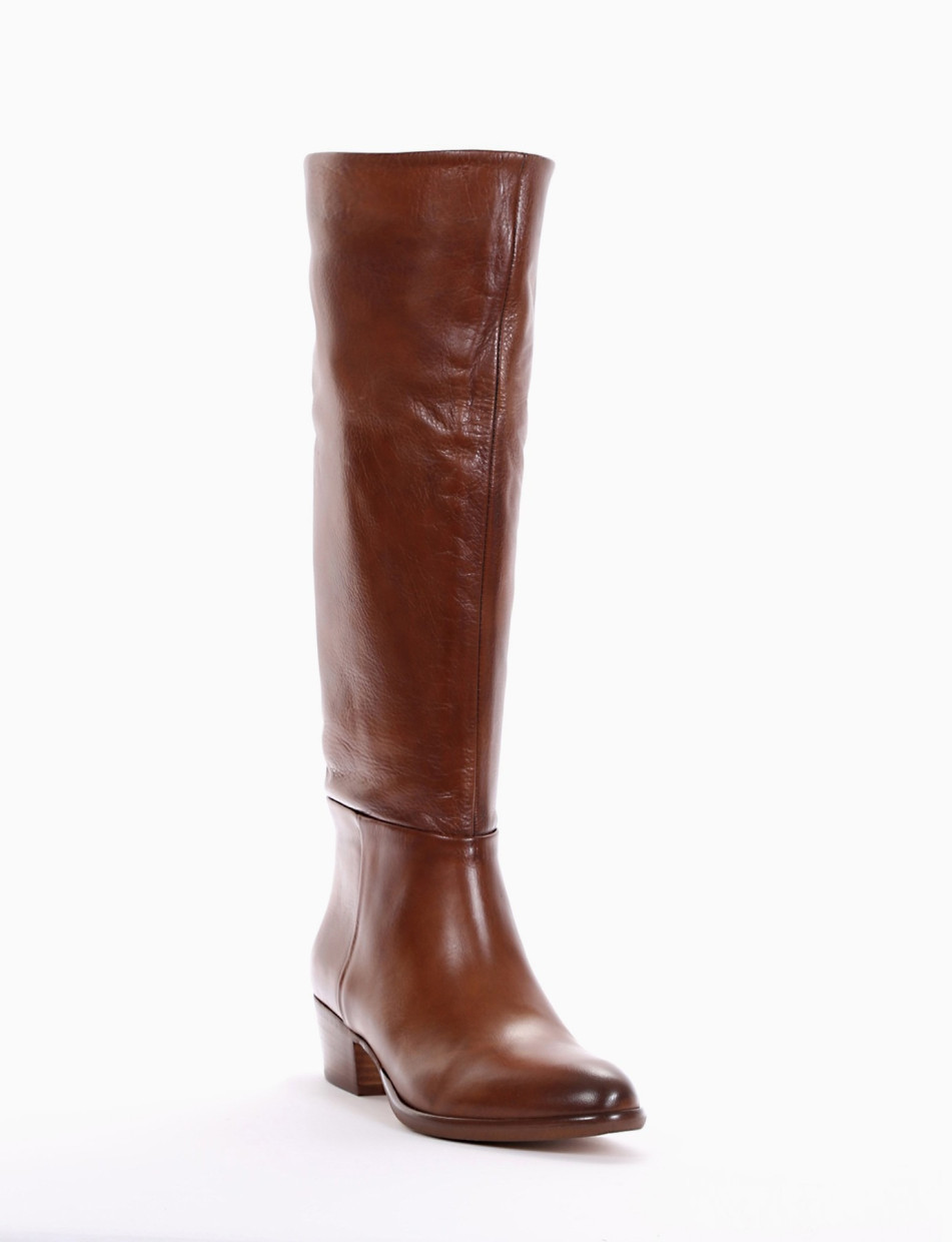 Low heel boots heel 4 cm brown leather