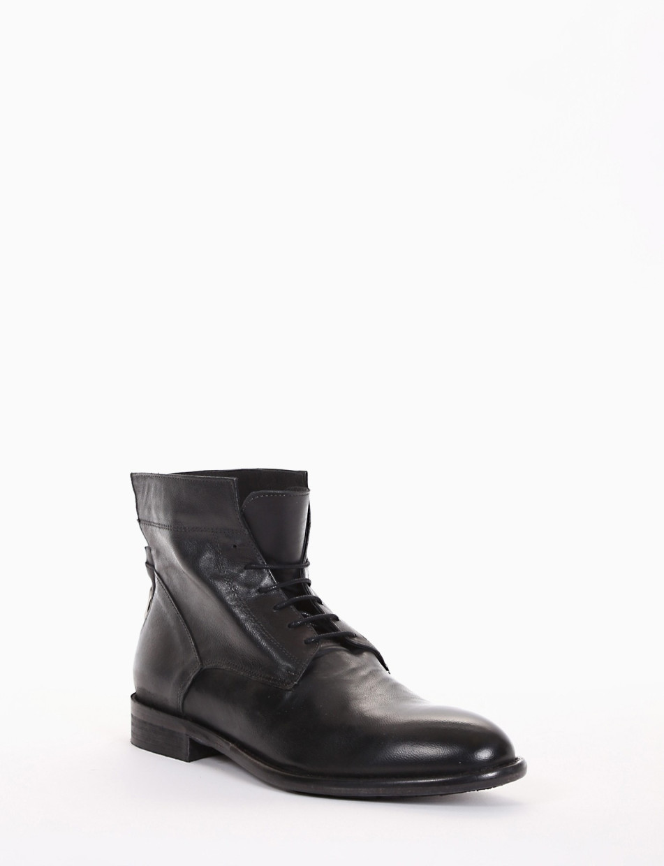 Combat boots heel 2 cm black leather