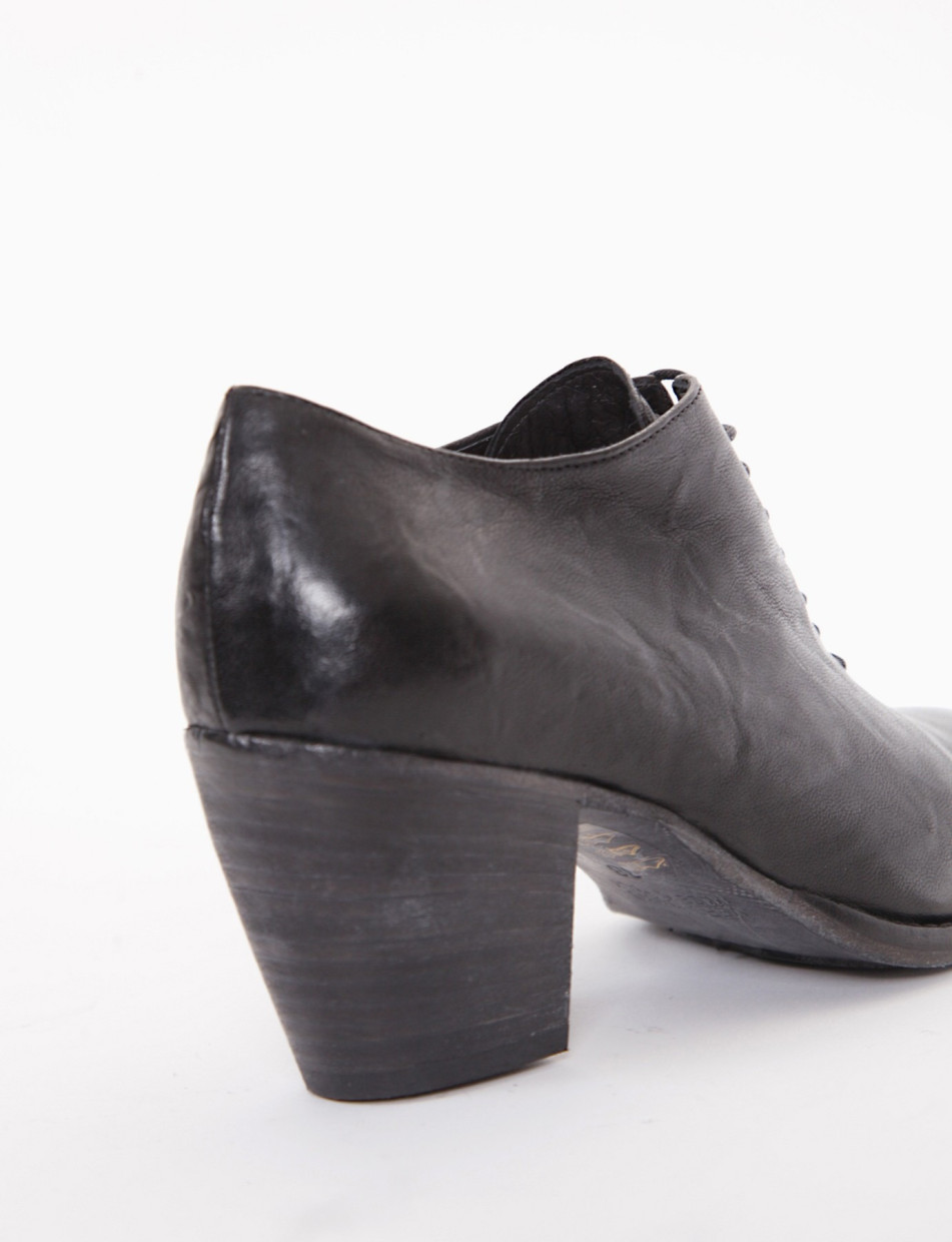 scarpa lacci tacco 8 cm nero