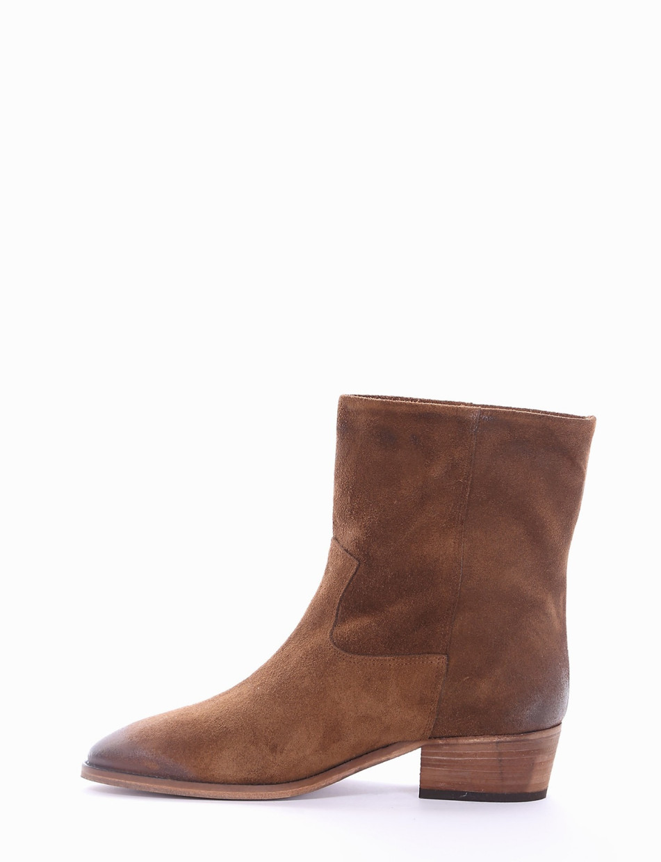 Low heel ankle boots heel 2 cm brown chamois