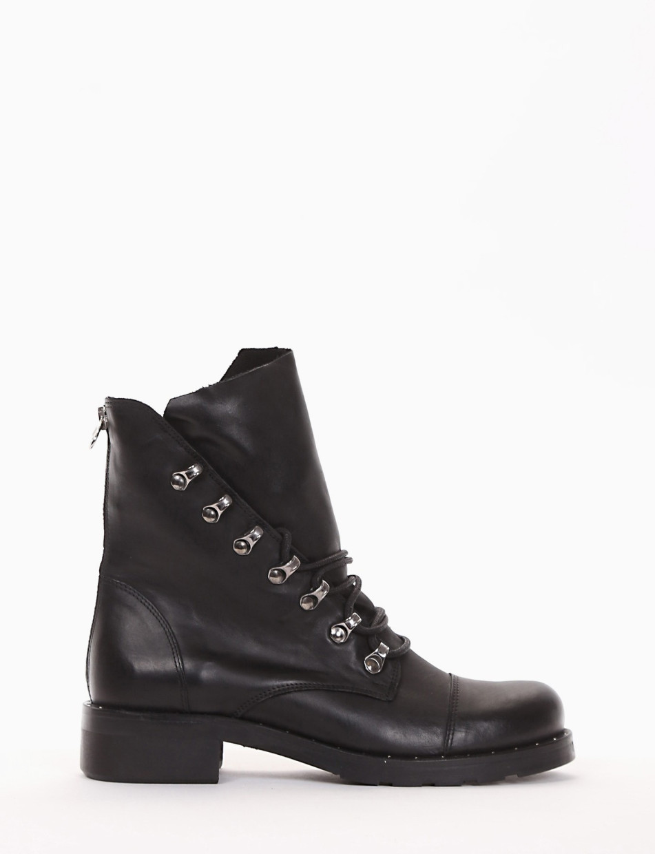 Combat boots heel 2 cm black leather