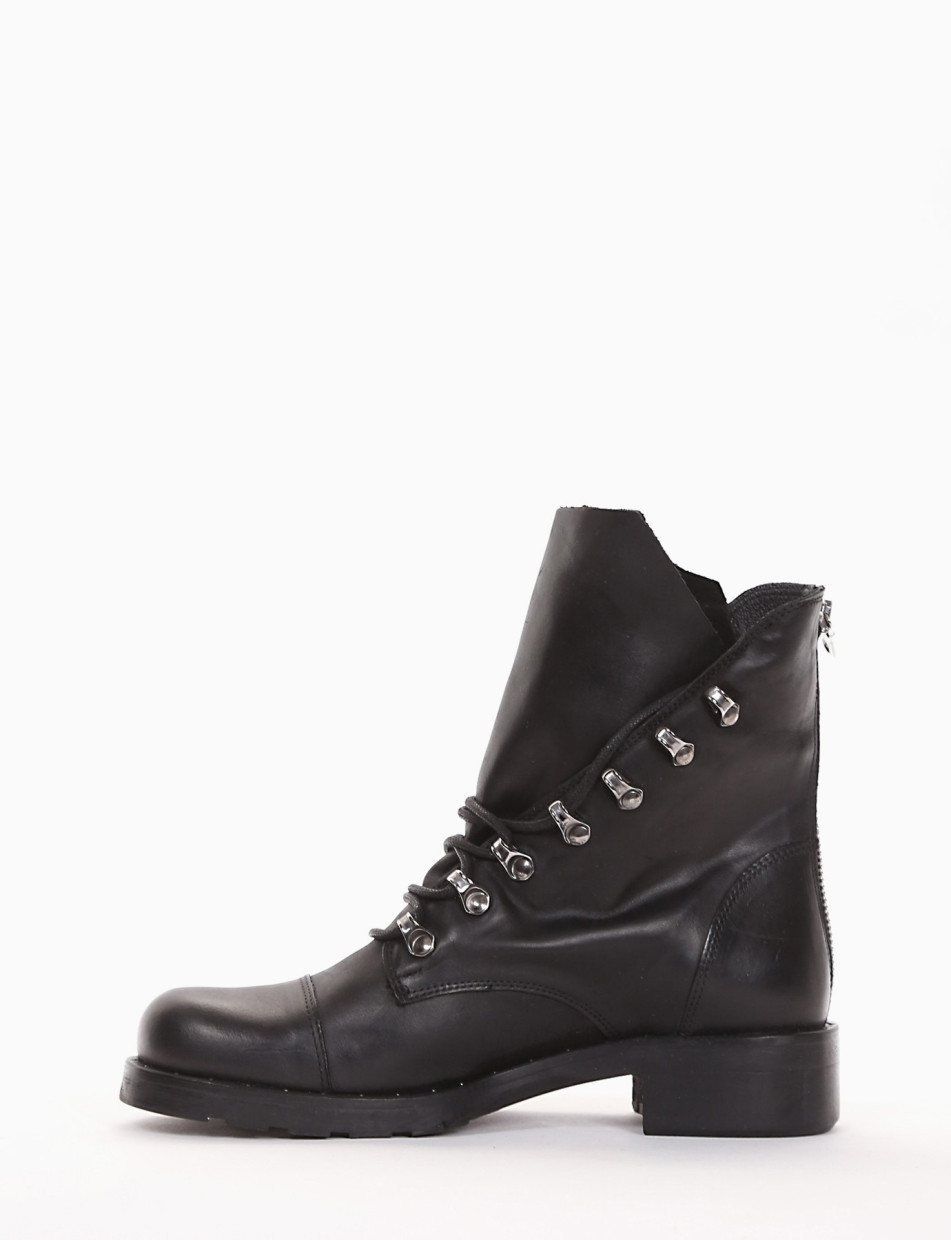 Combat boots heel 2 cm black leather