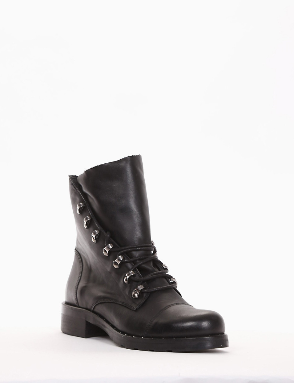 Combat boots heel 2 cm black leather