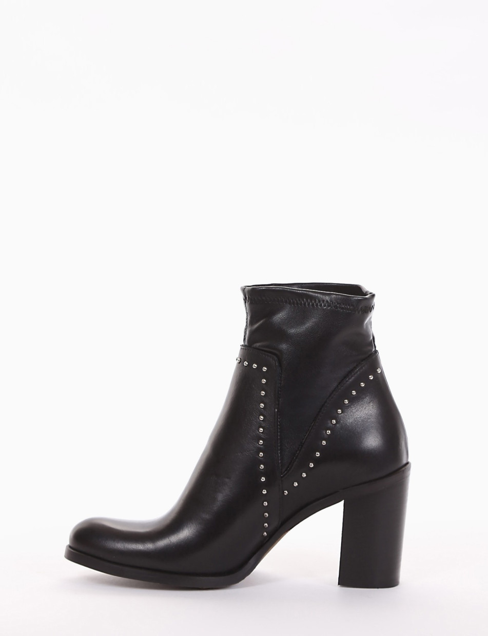 High heel ankle boots heel 8 cm black leather