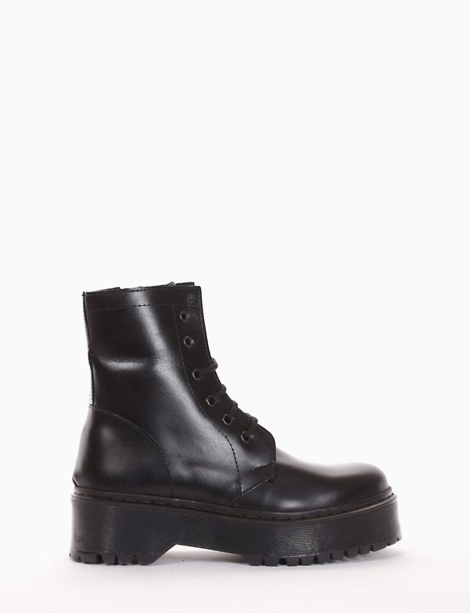 Combat boots heel 4 cm black leather