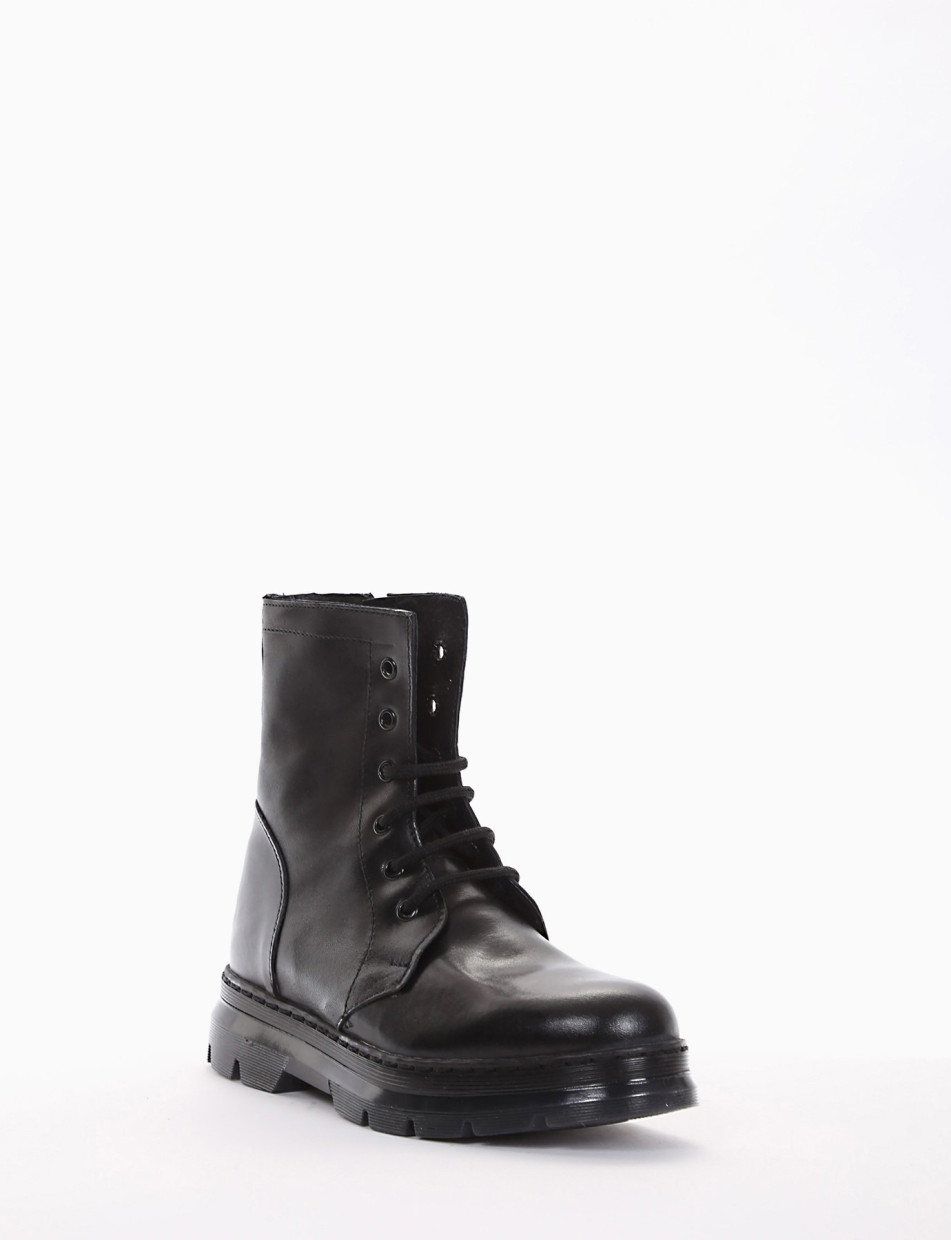 Combat boots heel 2 cm black leather