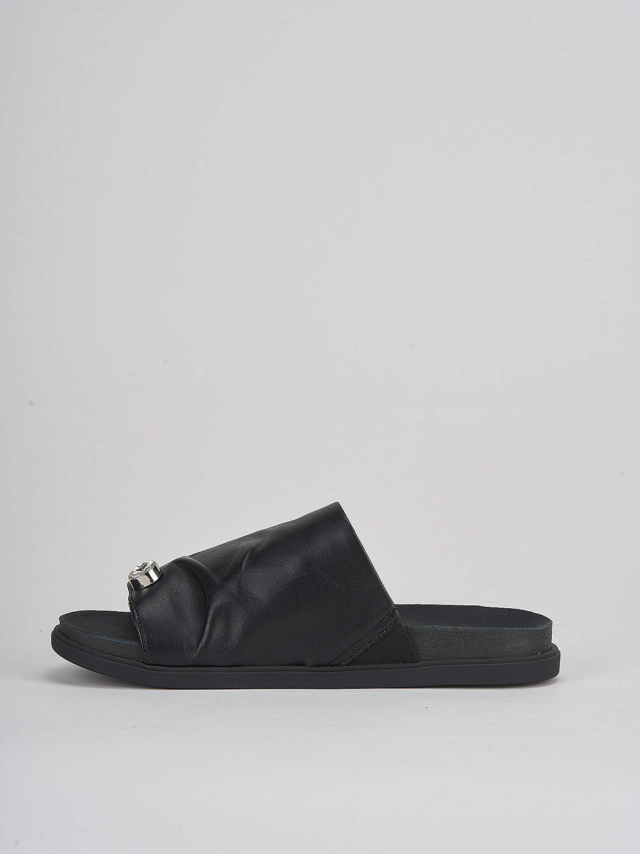 Slippers heel 1 cm black leather