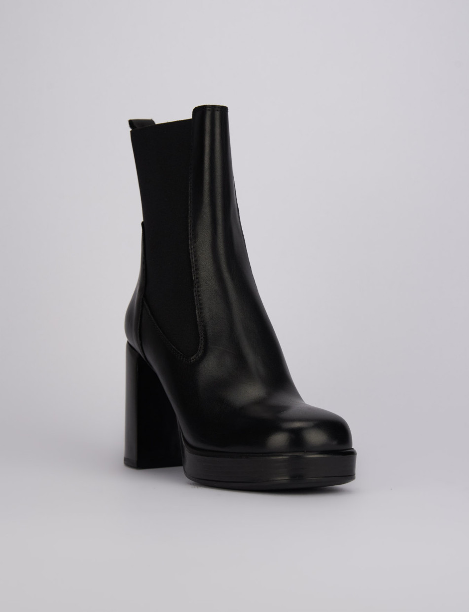 High heel ankle boots heel 9 cm black leather