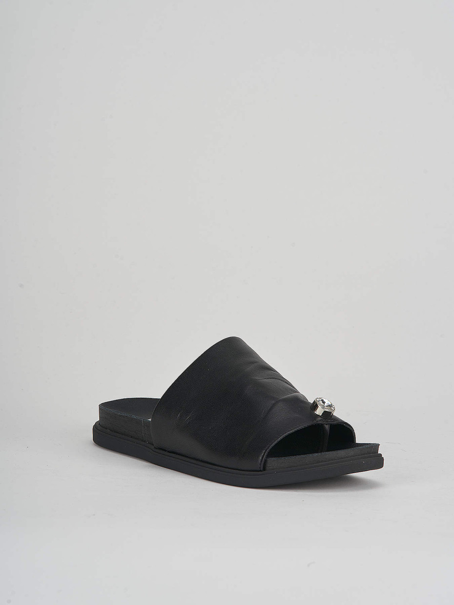 Slippers heel 1 cm black leather