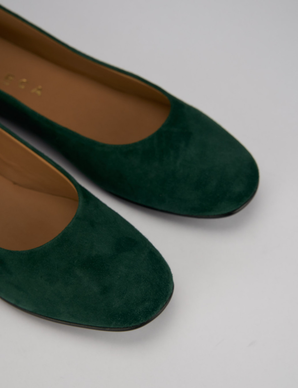 Khaki green deals flat shoes