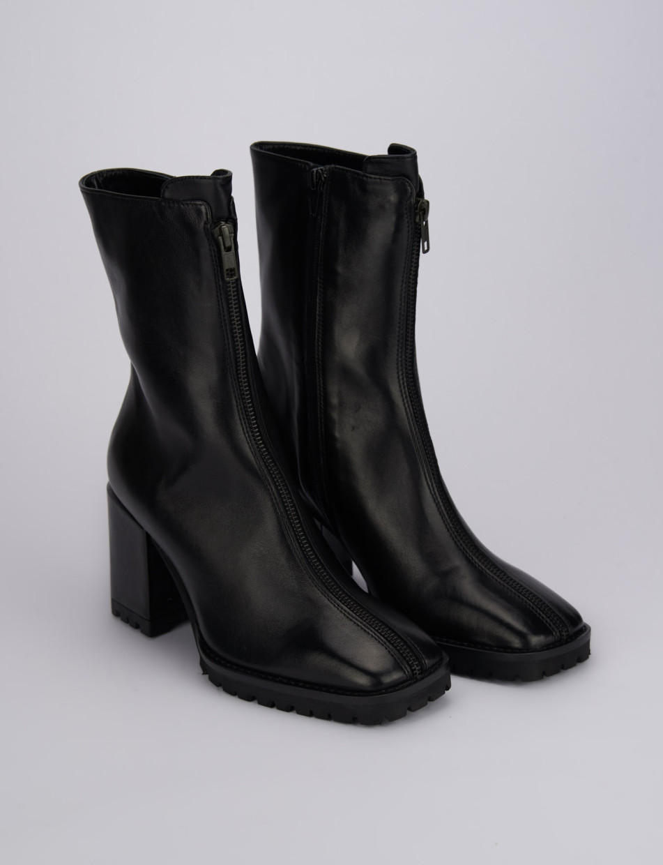 Size 5 black ankle boots outlet