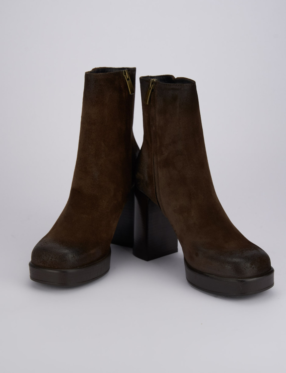 High heel ankle boots heel 9 cm dark brown chamois