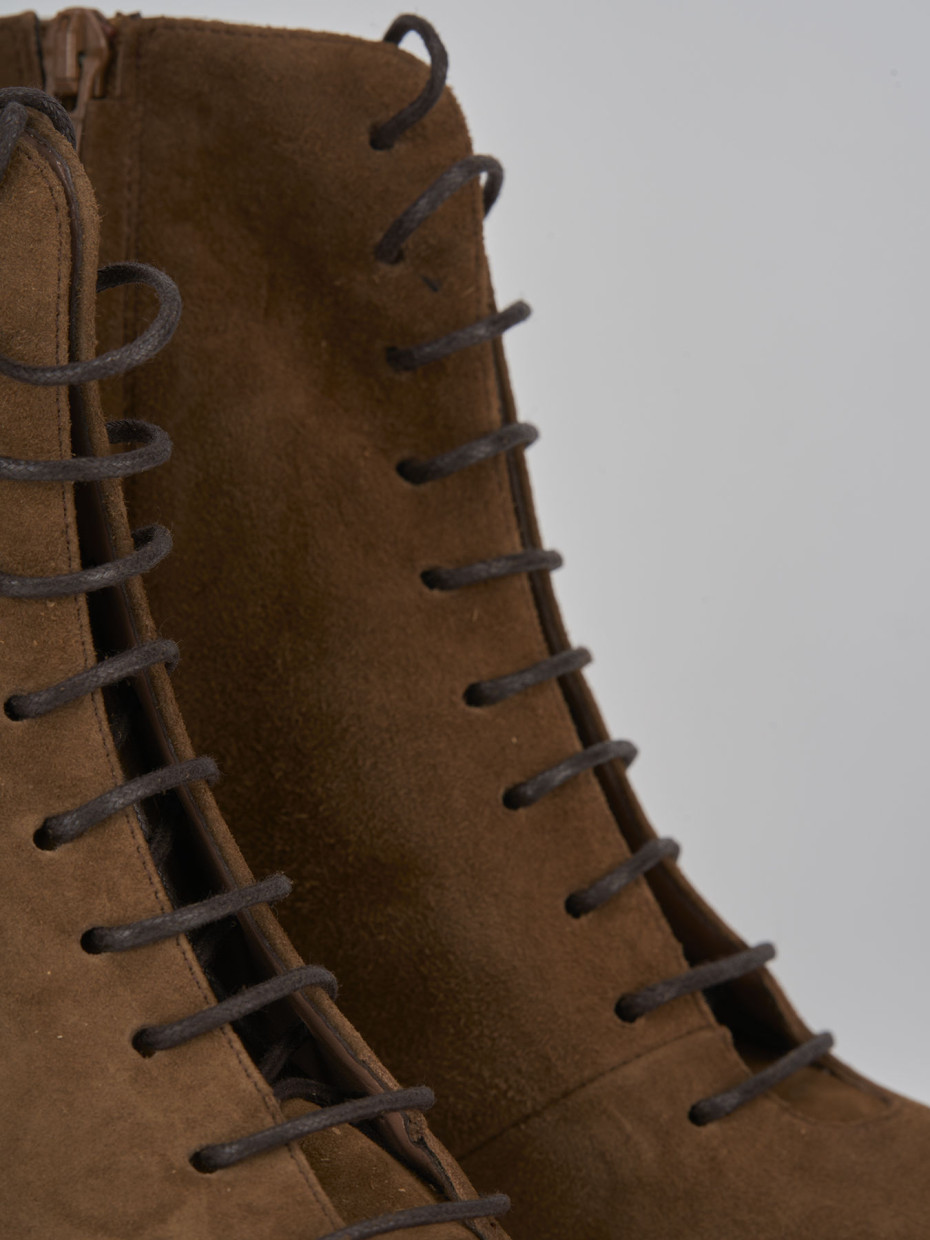 High heel ankle boots heel 5 cm brown suede