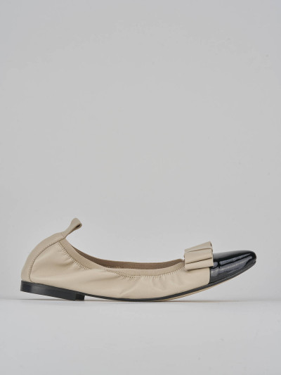 Flat shoes heel 1 cm beige leather