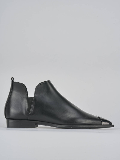 Stivaletto tacco 2 cm nero pelle