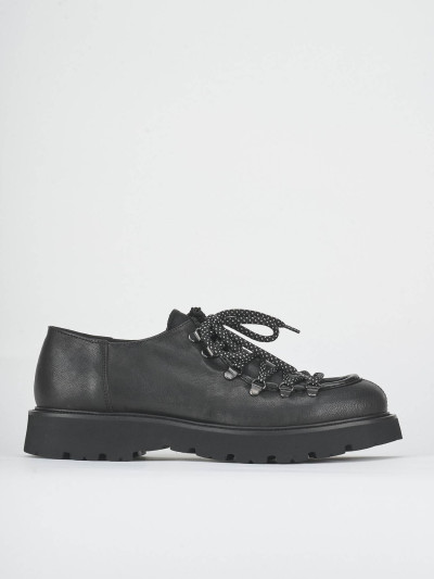 Stringate pelle nero