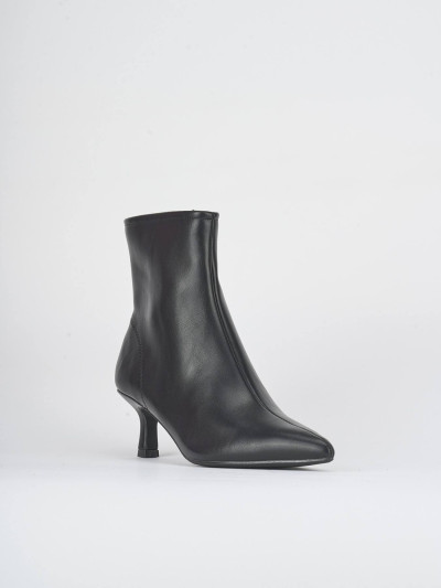High heel ankle boots heel 5 cm black leather
