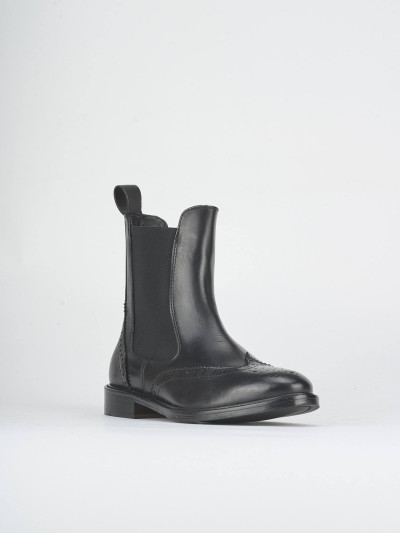 Low heel ankle boots heel 2 cm black leather