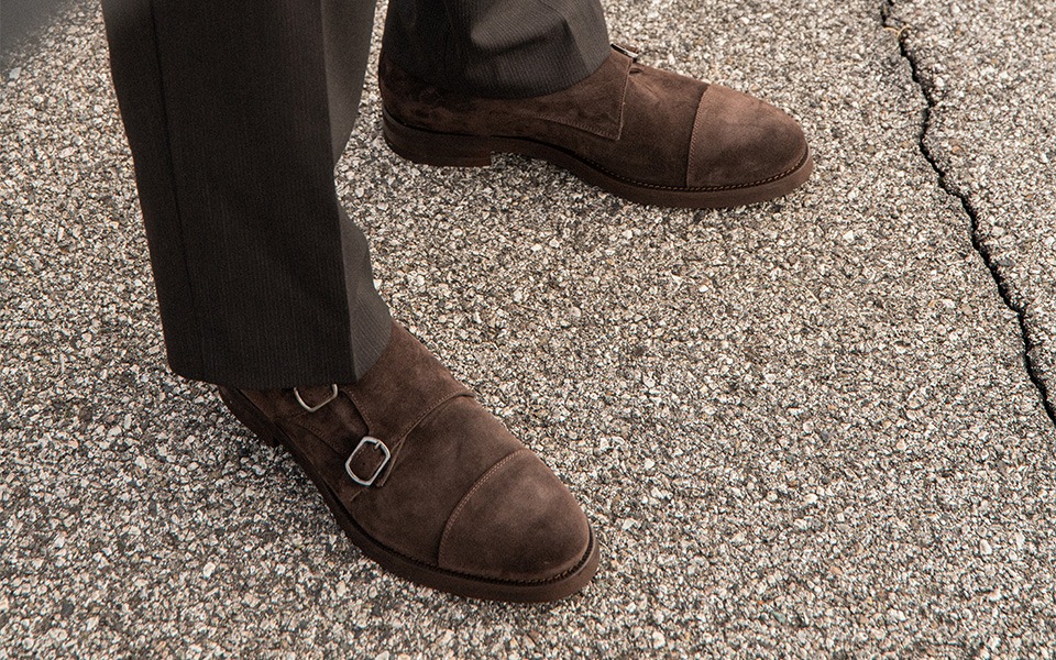 LACE-UP SHOES