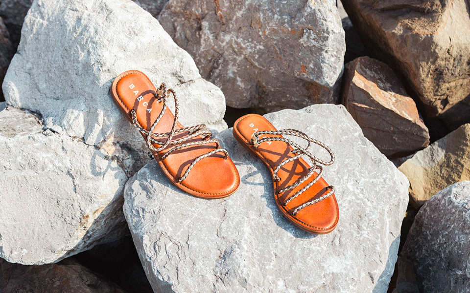 LOW HEEL SANDALS