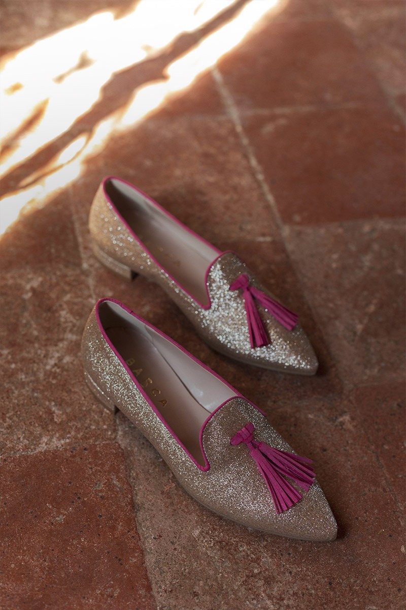 FLAT SHOES